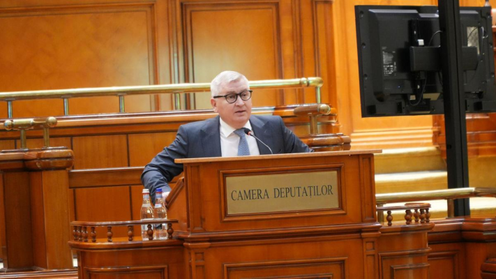 Florin Roman îl atacă pe Ilie Bolojan: „Stoparea investițiilor nu are nimic de a face cu adevăratul liberalism”