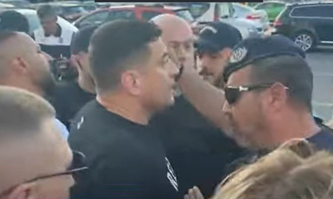 Simion iar a mintit. Jandarmeria Bucuresti anunta ca nu a folosit deloc gaze lacrimogene contra AUR-istilor din Piata Victoriei