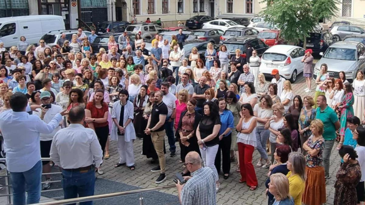„Lupta va fi de durată şi uzură”. Liderii de sindicat din Finanțe și ANAF le cer anajaților să nu renunțe la proteste