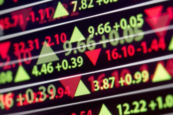 Marile companii americane se grăbesc să se împrumute din Europa, căutând surse alternative de finanțare înainte ca piața financiară din SUA să înghețe după intrarea în vigoare a tarifelor anunțate de Trump