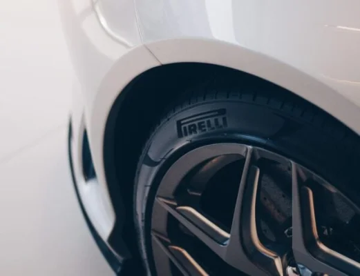 Pirelli se află într-o situaţie riscantă fără un acord cu acţionarul chinez Sinochem, avertizează CEO-ul companiei