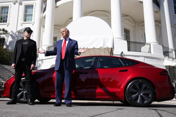 Trump crede că prietenia sa cu Musk s-a terminat şi îl ameninţă cu „consecinţe serioase” dacă finanţează opoziţia democrată
