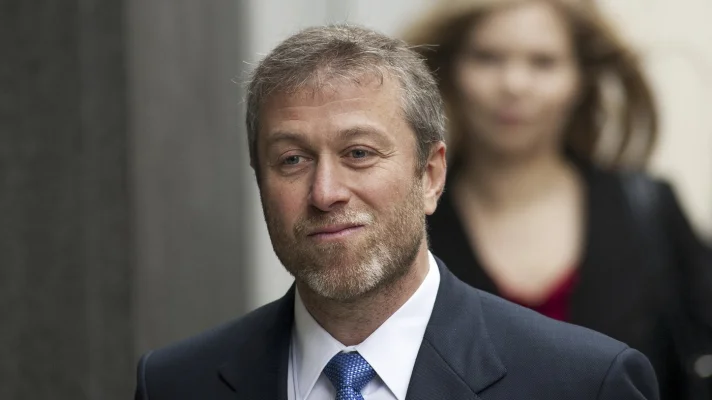 Guvernul britanic îl ameninţă pe Abramovici cu tribunalul pentru banii din vânzarea lui Chelsea