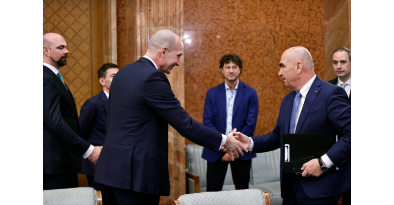 Bolojan, vizitat de cei de la Agenția de Rating Standard & Poor’s. S-a discutat și despre măsurile viitoare pentru eficientizarea companiilor de stat