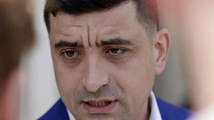 George Simion le cere moldovenilor să voteze cu partidele pro-ruse la alegerile din septembrie