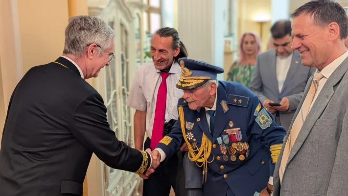 FOTO Suspiciunile DIICOT se confirmă! Vetaranul Radu Theodoru, implicat în Dosarul trădătorilor de țară, a mers la Ambasada Rusiei