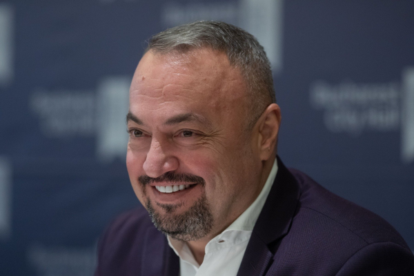 Buletin de București: Salariul directorului STB s-a mărit de 4 ori în mai puțin de doi ani / A ajuns la 12.000 de euro pe lună / Recent, și-a renovat biroul cu 153.000 de euro