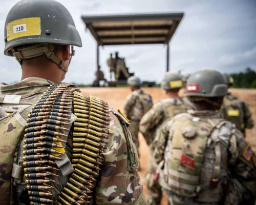 REUTERS: SUA se pregătesc să evacueze parţial ambasada din Irak din cauza riscurilor de securitate regională / ”Armata americană este pregătită dacă se solicită ajutor”