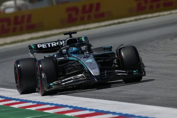 Formula 1: Russel a câștigat MP al Canadei, piloții de la McLaren s-au încurcat reciproc