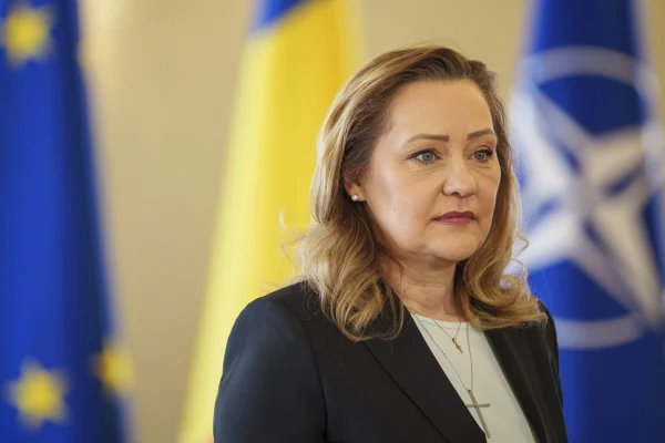 USR redirecționează sprijinul către Nicușor Dan. Moșteanu: Sper ca Elena să înțeleagă că miza României e mai mare decât un simplu ORGOLIU personal