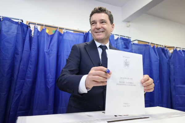 Nicușor Dan, celor care se îndoiesc de interferențele Rusiei în alegerile din România: Inclusiv pentru state recunoscute pentru activitatea lor de intelligence, dovedirea unor astfel de interferențe este un proces de durată