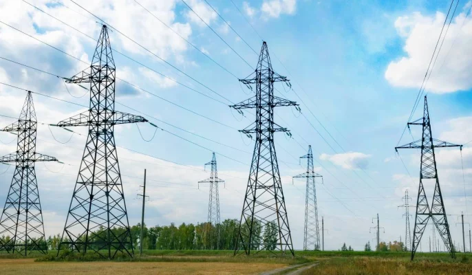 De ce energia costă azi 84 de euro în România, față de 25 de euro în Franţa şi 60 de euro în Austria