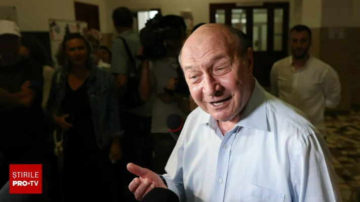 Traian Băsescu: „Dacă PSD va refuza să intre la guvernare, acest partid se destramă”
