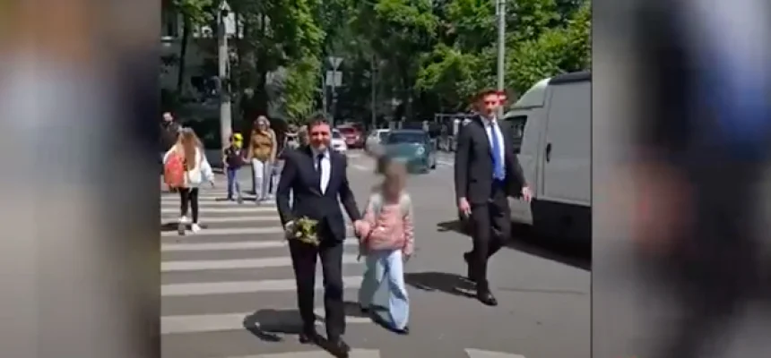Nicușor Dan și „plimbările” cu angajații SPP. Dezvăluirile unui fost ofițer despre cei responsabili de protecția oficialilor. „Nu se rezumă doar la mușchi, ochelari și dat cu pumnul”