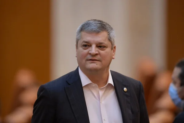 Radu Cristescu: Ultima trăsnaie a hoților de la USR: cetățenii României să suporte cheltuielile cu procesele lor