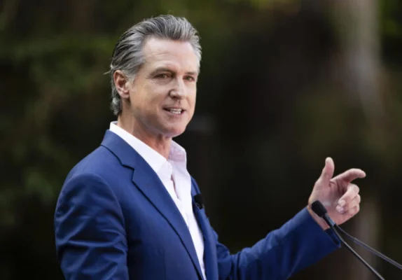 AKTUAL24 | California devine a patra economie a lumii, depășind Japonia. Statul american contestă politicile comerciale ale lui Trump