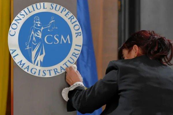 USR cere CSM să confirme calificativul judecătorului care a decis anularea deciziei CCR