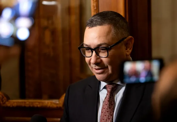 PORTRET de candidat | Victor Ponta mai încearcă o dată. Cum s-a transformat fostul lider PSD în rivalul sistemului pe care l-a condus