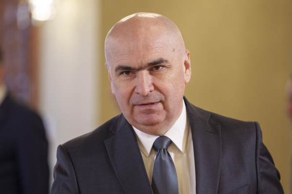 Bolojan explică de ce a scăzut impozitul pentru venituri din jocuri de noroc