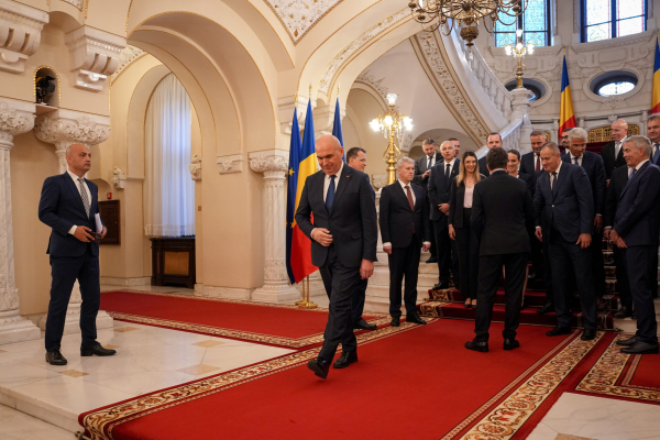 Miniștrii Guvernului prezintă joi, la Palatul Victoria, pachetul de măsuri pentru reducerea deficitului