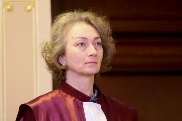 Curtea Constituțională a ales-o președinte pe Simina Tănăsescu