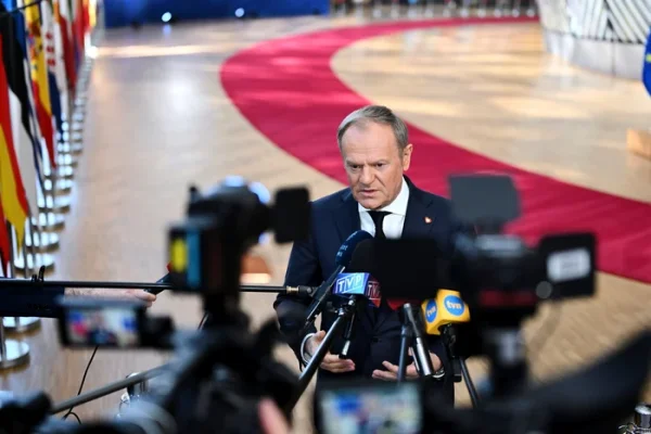 Donald Tusk, mesaj de susținere pentru Nicușor Dan. Georgia Meloni, alături de George Simion