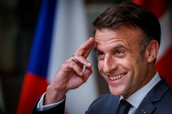 Președintele Franței, Emmanuel Macron, l-a sunat pe Nicușor Dan pentru a-l felicita după victoria în alegeri