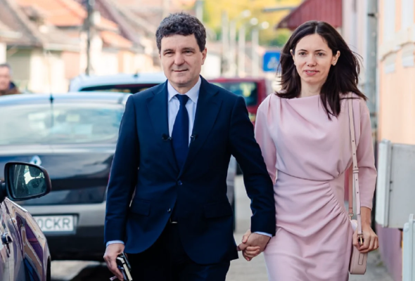 Nicușor Dan și Mirabela Grădinaru, relație atipică. Au plecat în vacanță separat