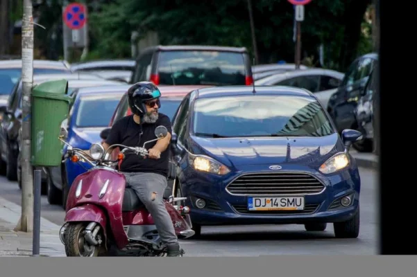 Codul Rutier, modificat în favoarea vehiculelor pe două roți