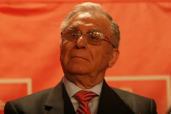 Spitalul “Prof. Dr. Agrippa Ionescu”: Ion Iliescu beneficiază de îngrijiri medicale complexe. Starea, staţionară