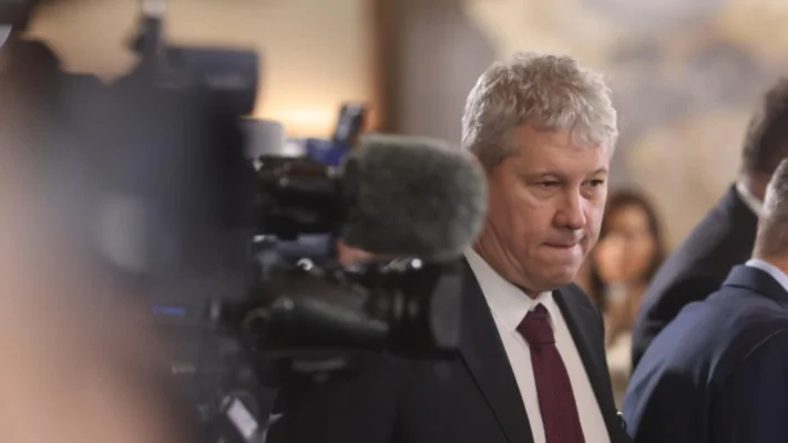 Predoiu spune că încasează doar indemnizația de ministru de Interne, nu și de parlamentar