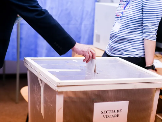 Un nou sondaj CURS arată ce ar vota românii dacă duminică ar avea loc alegeri parlamentare