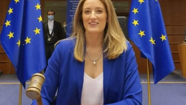 Șefa Parlamentului European, Roberta Metsola, a ajuns în România și va discuta în această seară cu Nicușor Dan