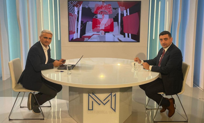 Simion, tot pe mâna lui Călin Georgescu