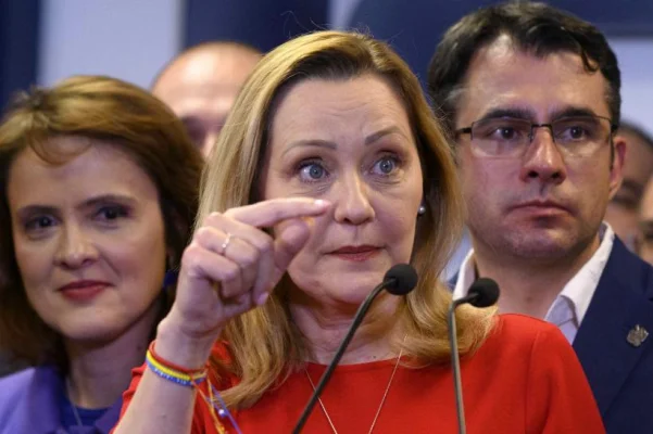 Elena Lasconi: Circulă liste cu oameni care trebuie puși la colțul rușinii. De neacceptat
