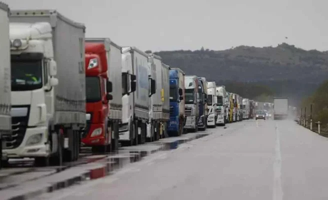 ZIARUL DE IAȘI | Iașul ar putea introduce o rovinietă locală pentru autovehiculele de mare tonaj. Peste 130 de firme contestă proiectul