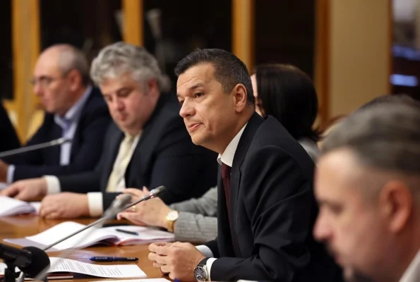 Discuții tensionate la Vila Lac. Mai mulți PSD-iști, nemulțumiți de repartizarea ministerelor în noul Guvern. „M-am cam săturat” STENOGRAME
