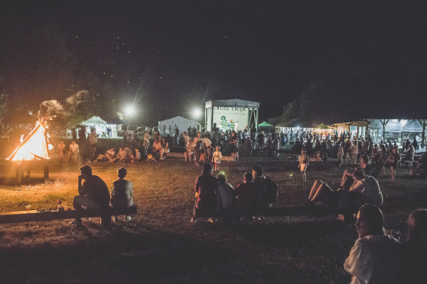 „Mutat la Țară – Fest” revine în 2025 cu două ediții dedicate celor care visează la o viață autentică