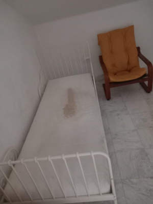 Amenzi de 162.000 de lei, după un control la un centru pentru vârstnici din Sectorul 1/ Acesta nu avea autorizaţie de la ISU, iar la demisol erau infiltraţii, mobilier deteriorat, fiind găsite medicamente expirate/ Blocul alimentar, închis temporar