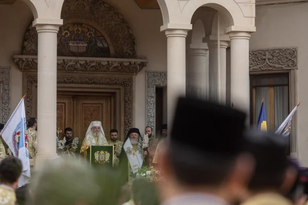 Patriarhia Română, reacţie după recentele crime din Ilfov şi Prahova: Preoţii „au datoria pastorală” să ofere sprijin moral şi material, să asculte şi să încurajeze victimele violenţei domestice să ceară ajutor, precum şi să colaboreze eficient cu instituţiile abilitate pentru ocrotirea victimelor abuzate