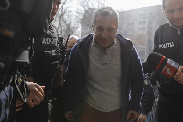 Călin Georgescu, suspectat de încălcarea controlului judiciar, va fi audiat la Parchetul General