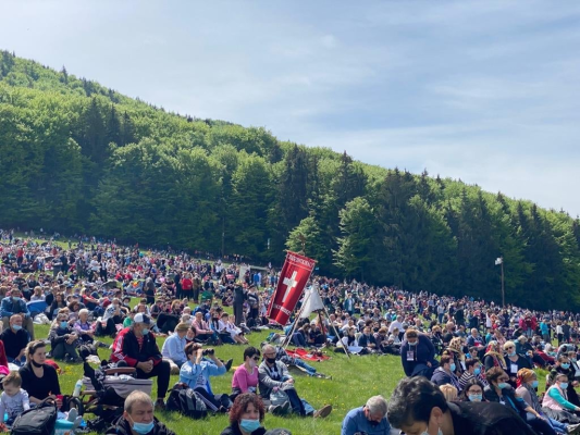 Câteva mii de persoane, aşteptate sâmbătă la tradiţionala manifestare „Ziua celor 1.000 de fete secuience” de la Şumuleu Ciuc