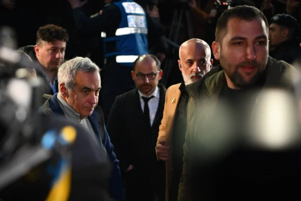 Călin Georgescu a contestat în instanță controlul judiciar, dar nu a fost găsit acasă pentru a primi citația