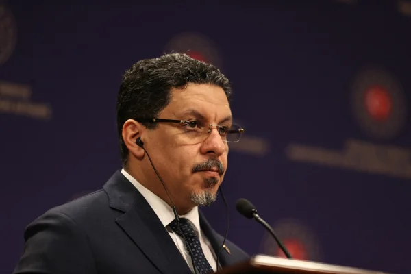 Yemen numește un nou prim-ministru după ce Mubarak a demisionat