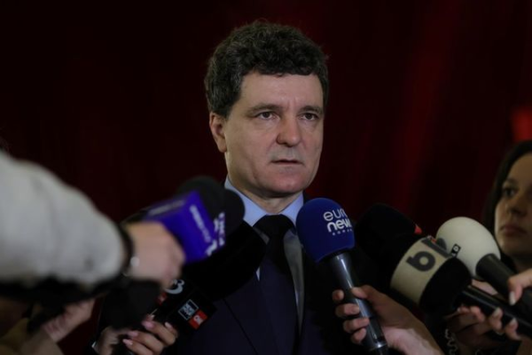 Nicuşor Dan: De ani vorbim despre cum o să tăiem pensiile magistraţilor, ceea ce a făcut ca mulţi să iasă din sistem. Asta a dus la scăderea calităţii actului de justiţie, ceea ce costă mai mult