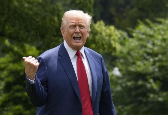 Trump se referă, în premieră, la „schimbarea regimului” de la Teheran