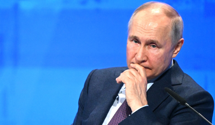 Vladimir Putin îl demite pe ministrul transporturilor după ce Ucraina a paralizat traficul aerian rus