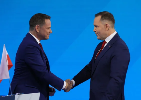 Alegeri prezidențiale Polonia 2025. Rafal Trzaskowski dat câștigător de primul exit-poll și Karol Nawrocki de al doilea / Numărătoarea finală se va întinde peste noapte