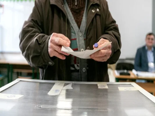 A doua oară va fi cu noroc? Ce scrie presa ucraineană despre alegerile prezidențiale reluate din România?
