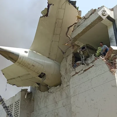 Experți români despre accidentul aviatic din India: O eroare de pilotaj/Au acționat flapsurile în loc de trenul de aterizare